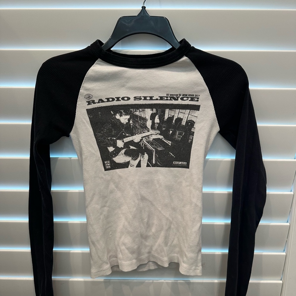 Brandy Melville Black and White Long Sleeve Tee